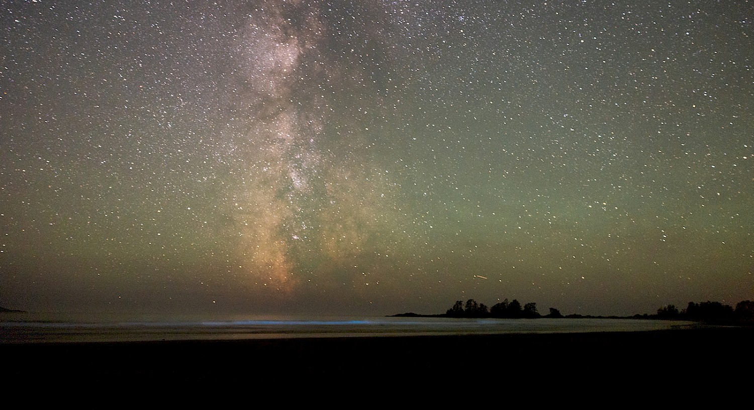 Chesterman Beach starry skies and ocean phosphorescence