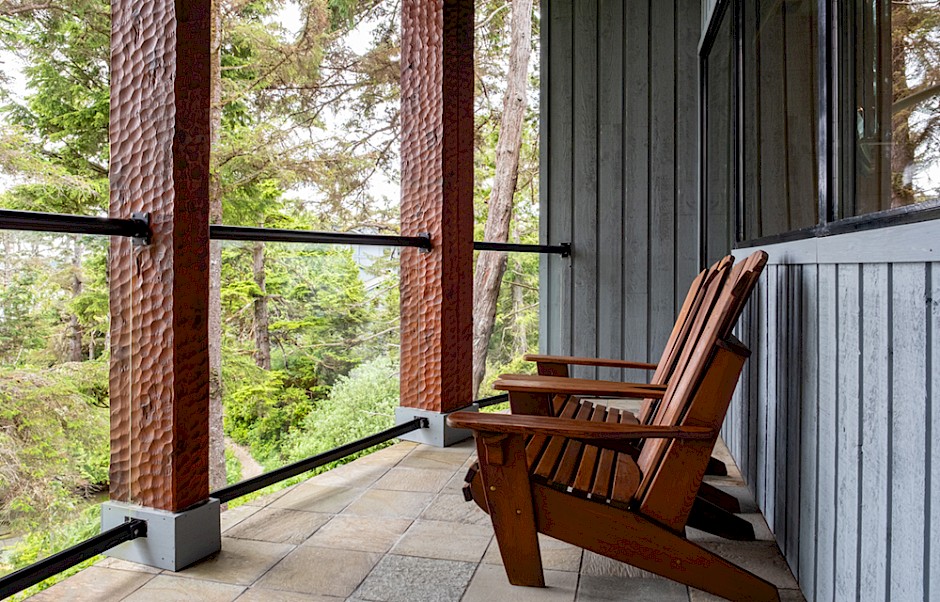 Canopy Suite Spacious Balcony Overlooking Chesterman Beach