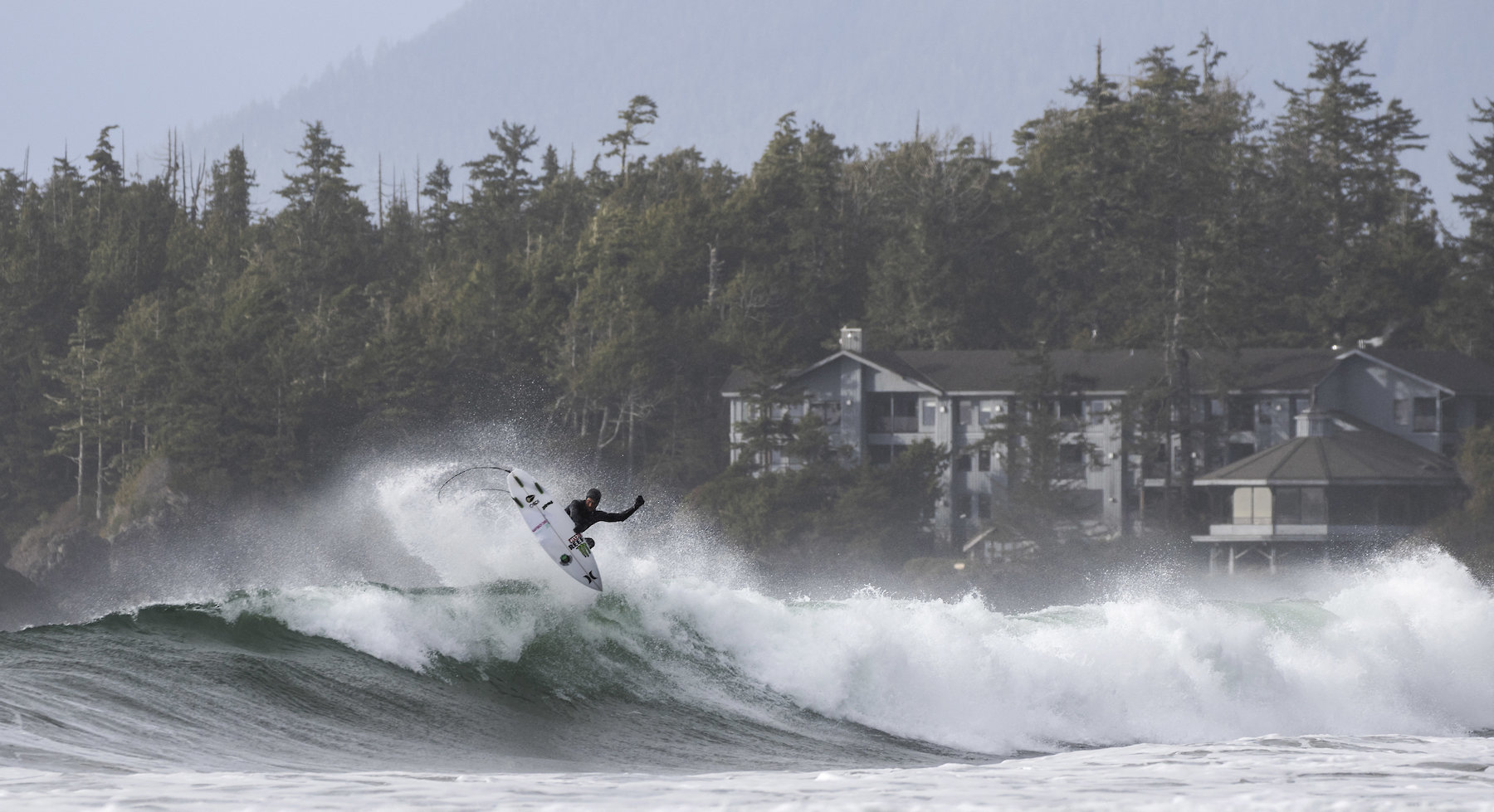 Chesterman Beach Surf in front of Wickaninnish Inn