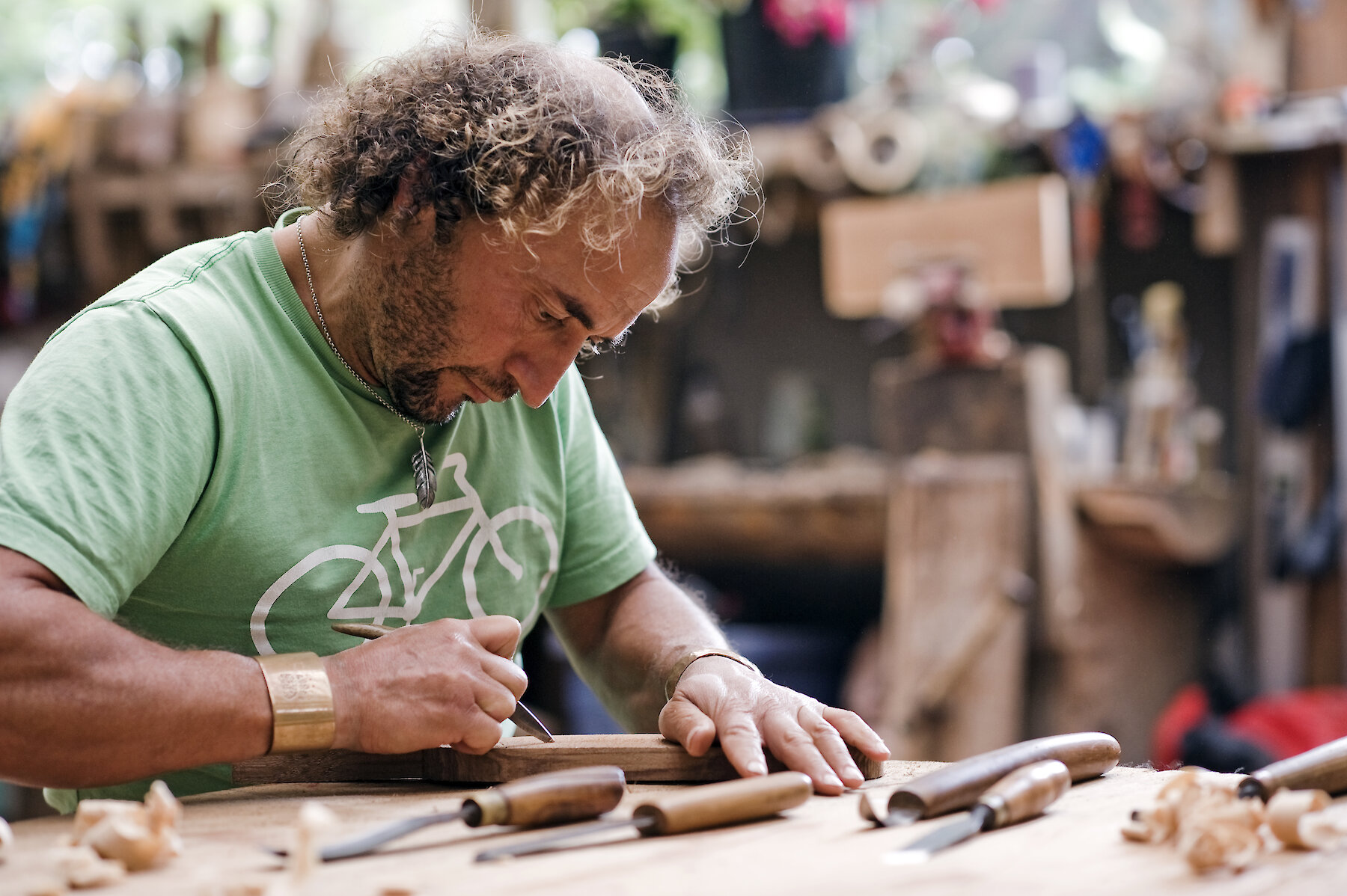 Feather George carving in the Carving Shed on Chesterman Beach
